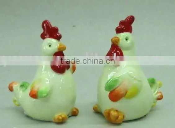 ceramic chicken shaker, Easter dat tableware