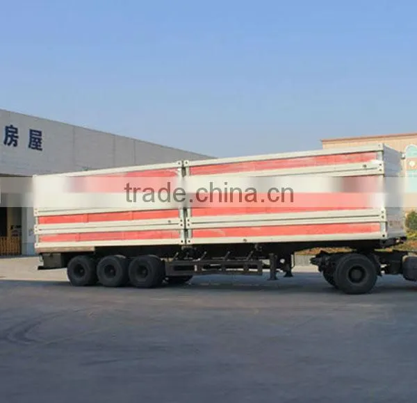 Packaging containers