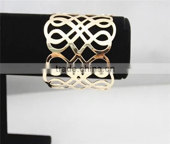 American Stylish Twist Heart Shape Hollow Bangle,women Gift Gold Bangles Wholesale photo-6