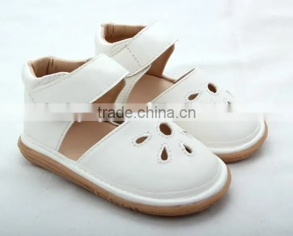 White New Design Hot Sales Wholesale Squeaky Shoes for Little Girls photo-2