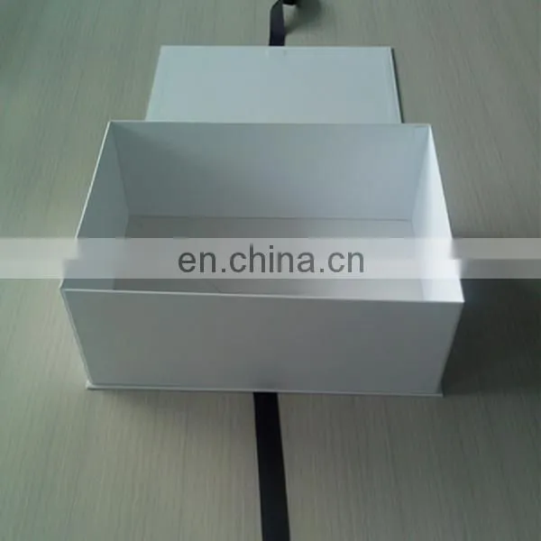 Large Size Folding White Cardboard Boxes Flat Pack With Logo Black Stamping Ribbon Closure For Handbag Luxury Packing photo-2