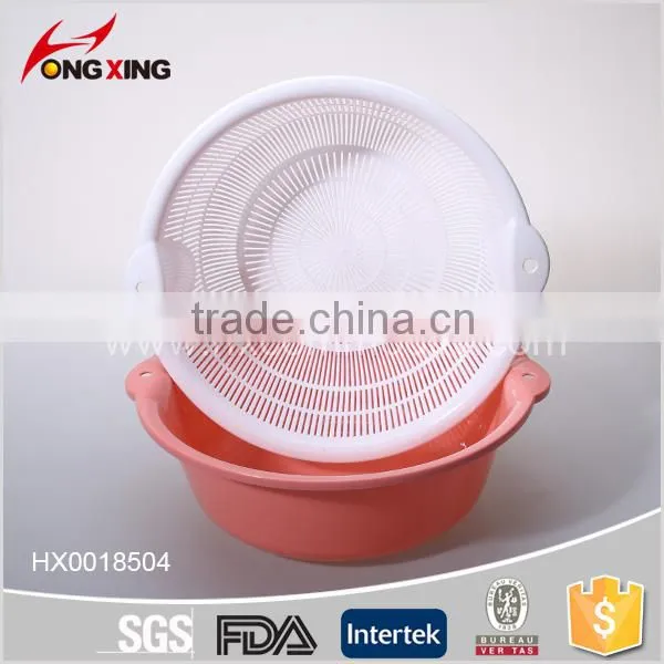 Colorful Round Plastic Kitchen Fruit Sieve With Tray photo-2