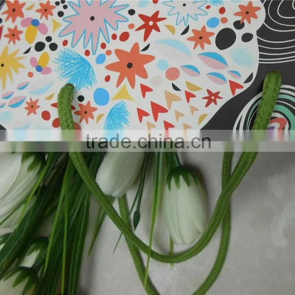 Custom Logo Print , Color Beauty Cosmetic Paper Gift Bags photo-4
