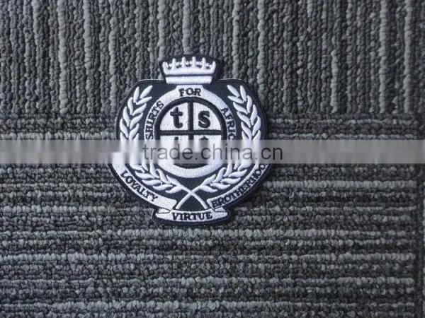 2017 Custom High Quality Hand Embroidery Patch Embroidery Label for Garments photo-3