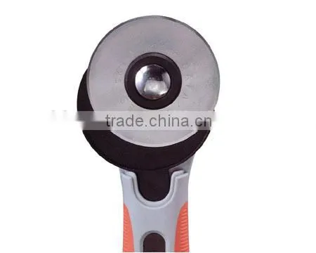 RC-26 NEW ROTARY CUTTER WITH CUSHION GRIP 60MM photo-3