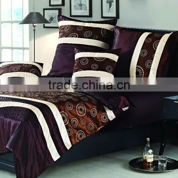 Circle Jacquard Polyester Bed in a Bag Set With Bed Sheet