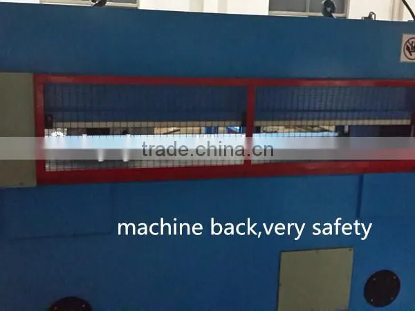 150T Auto-Feeding Auto-balance Precise 4-column Hydraulic Plane Cutting Machine/Die Cutting Machine photo-3