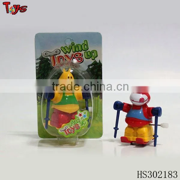 Wind-up Skateboard Bear