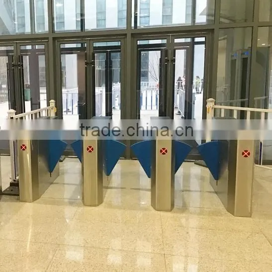 Special Made Retractable Flap Barrier Gate With 6 Pairs of IR Sensors for Saudi Arabia Market photo-2