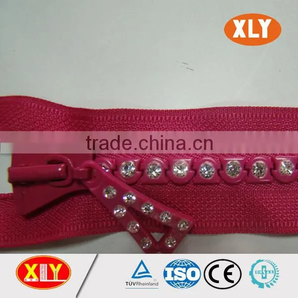 China XLY Zipper #10 Polyester Tape Low Price Diamond Zipper photo-5
