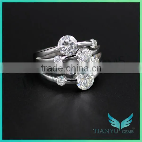 14 K White Gold Round Cut Moissanite Diamond Engagement Ring photo-4