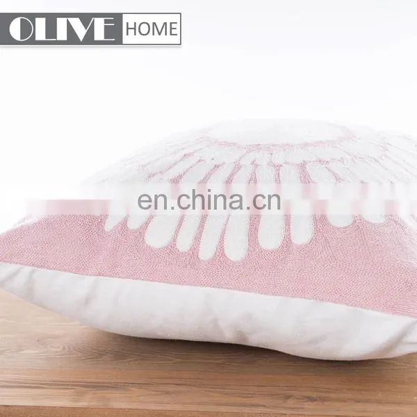 2018 High Quality Crocheted Sofa Embroidery Flower Design Pink Cushion With Invisible Zipper photo-6