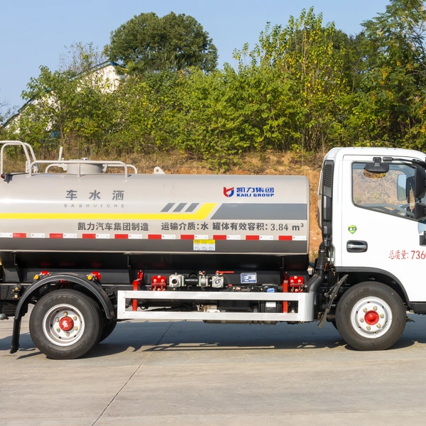 China Lower Price Heavy Duty 10/12 Wheels Dongfeng Sinotruk HOWO Shacman Heavy Road Sprinkler Sanitation Vehicle 20000/30000liters Tank/Tanker Water Truck photo-2