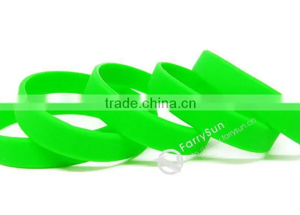 2015 Colorful Promotional Gifts Silicone Bracelet/silicone Wristband photo-4