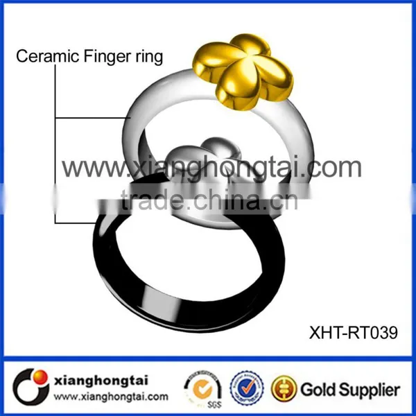 Modern 24K Golden Lucky Clover Ceramic Finger Ring photo-3