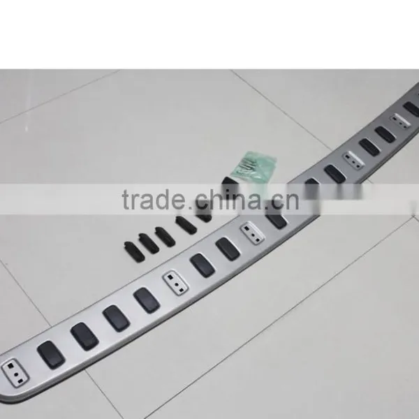 High Quality Stainless Steel Rear Bumper Footplate for Discovery4 Bumper Scuff Plate photo-2