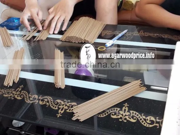 Making Oud Incense Fragrance as Customer Demand - Place a Large Order of Agarwood Incense Solid Sticks to Get the Best Price photo-2