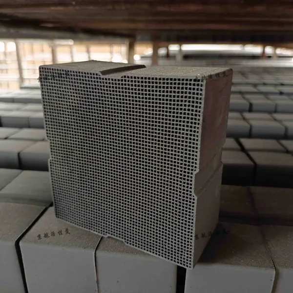 China Honeycomb Activated Carbon for Filtering Sewage Impurities photo-2