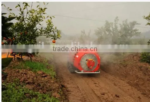Four Wheel Self Propelled Garden Orchard High Press Boom Air Blast Sprayer Vehicle 1000L Tank With Cabin and Air Conditioner photo-3