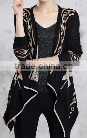Fashion Lady Long Sleeves Jacquard Ethnic Irregular Swallow-tailed Knitted Cardigan Poncho