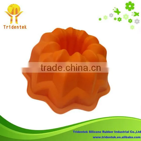 Useful FDA/LFGB Standard Food Grade Reusable Silicone Flower Bundt Pan photo-2