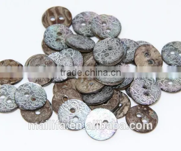 Natural 2 Holes Fancy High Quality Japanese Agoya Shell Button With Logo Engraved On photo-2
