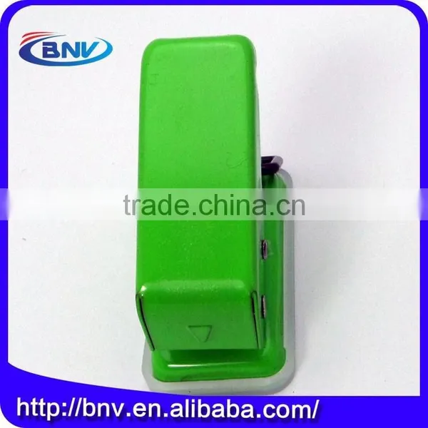 China Professional Heavy Duty One Hole Punch photo-6