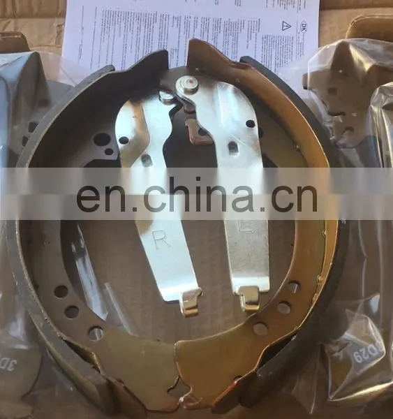 High Quality Wholesale AUTO Brake Shoe FOR HILUX VIGO/FORTUNER 2004-2016 OEM:04495-0K120 photo-3