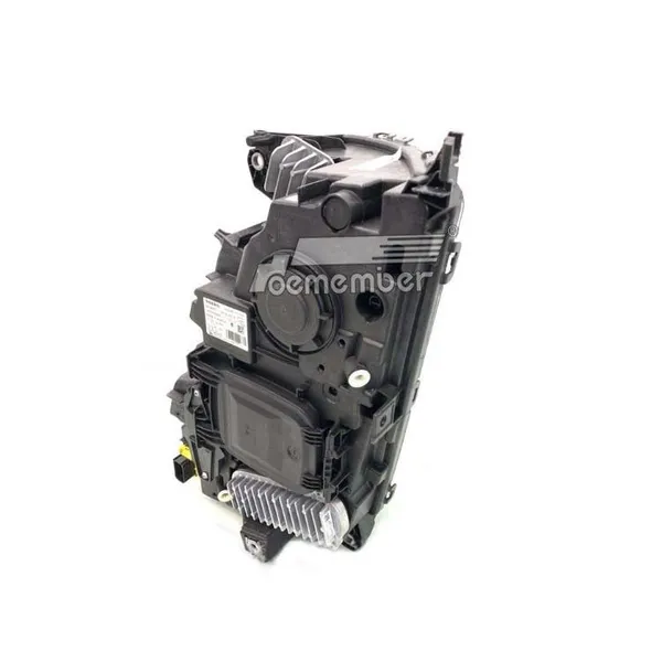 OE Member Truck Body Parts 22239057 Truck Headlamp for Headlight Volvo FH4 Right photo-2