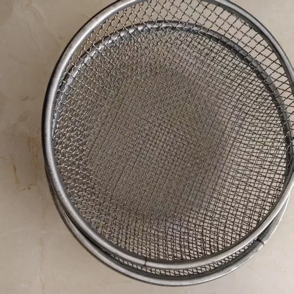 30*30*7cm Stainless Steel Wire Sifter China Factory Soil Screening Captures Dirt Sawdust Welded Mesh Filters for Landscaping photo-4