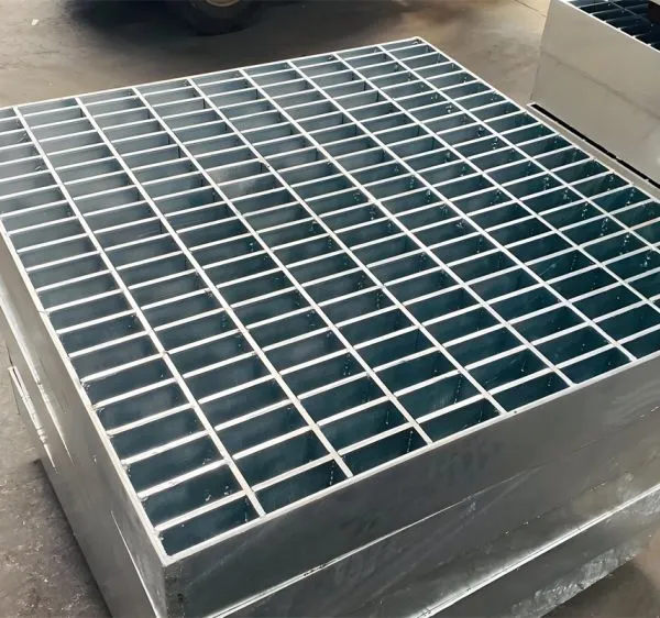 Hot Dipped Galvanized Steel Grating Anti-Rust Corrosion Resistant for Outdoor Use photo-1