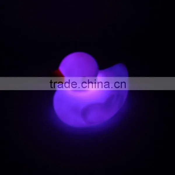 Eco-friendly Flashing Led White Vinyl Duck Toys photo-2