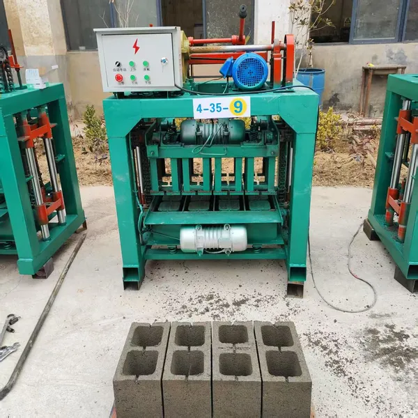 Industrial Concrete Block Machine for Hollow Blocks With 10-Ton Daily Capacity photo-4