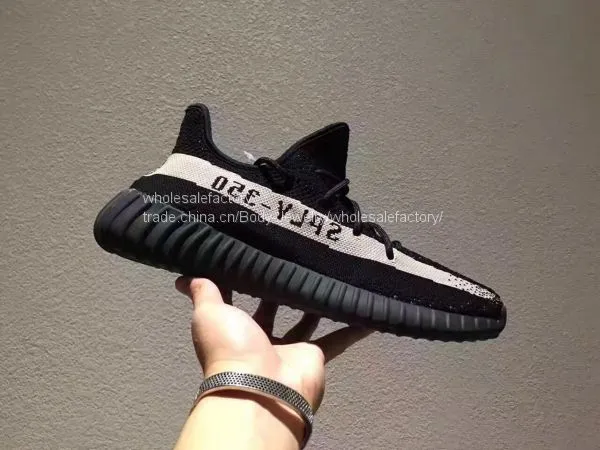 Yeezy 350V2 photo-3
