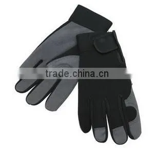 Gardening Gloves in Gray Color