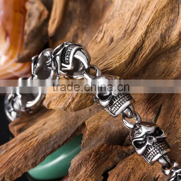 Latest Hot Sale Top Designer Good Quality Skull Shamballa Bracelet photo-3