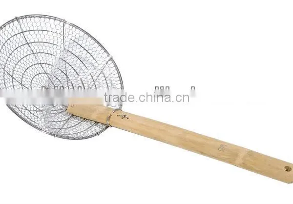 Stainless Steel Wire Mesh Strainer With Bamboo Handle photo-3