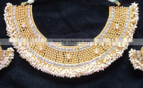 GOLD PLATED TEMPLE DESIGN BROAD Necklace RAMLEELA EARRING Set photo-2