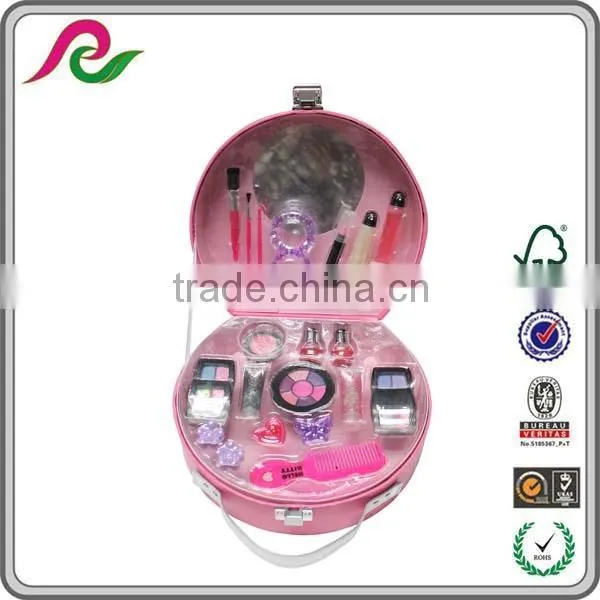 Newfangled Luxury Hasp Box With Lifting Handle photo-5
