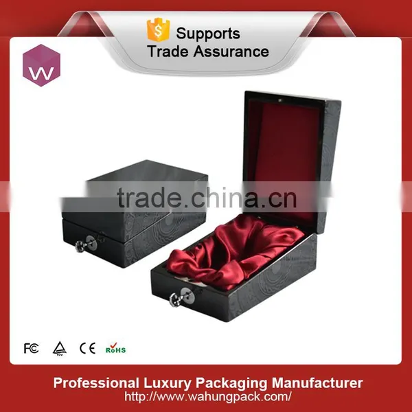 Luxury High Black Lacquer Wooden Perfume Box Design photo-2