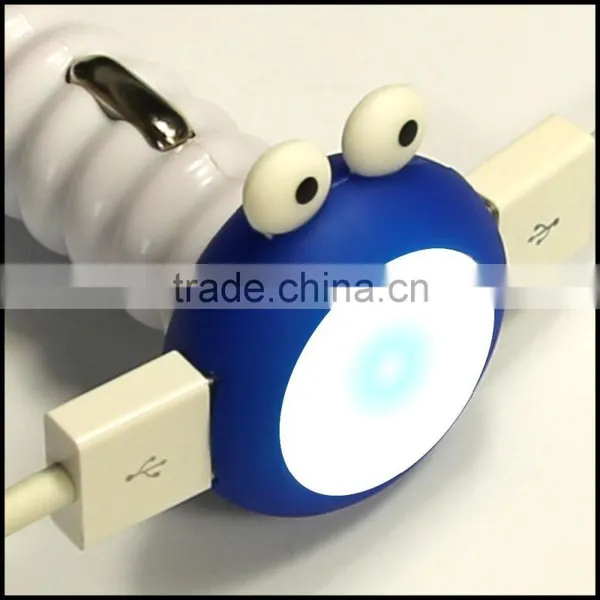 Light up Dual USB Car Charger With Removable Goofy Silicone Ring photo-3