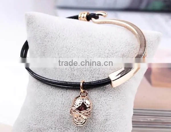 High Quality Gold Oval Clasp Leather Bracelet Multi Strand Leather Bracelet photo-3