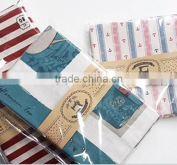 Cotton and Linen Printed Tablecloth photo-3