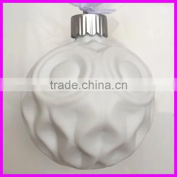 New Product Ball Shaped Hanging Ceramic Decoration With LED Light photo-3