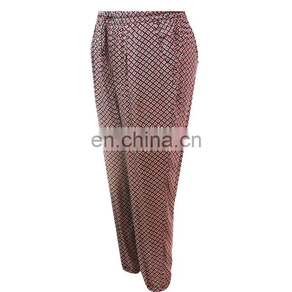 Fat Middle Age Women Viscose Ethnic Print Wearing Leggings photo-3