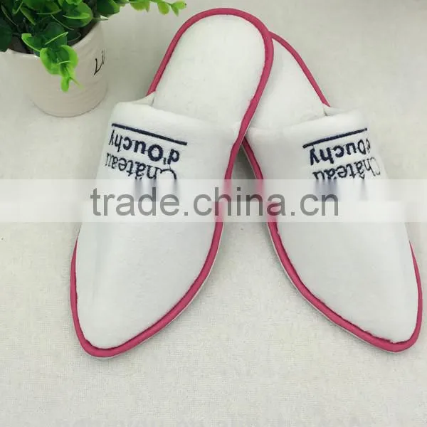 Top Selling Custom Disposable Slippers With Embroidery Hotel Logo