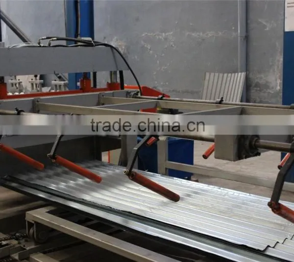 Steel Corrugated Roll Forming Machine photo-5