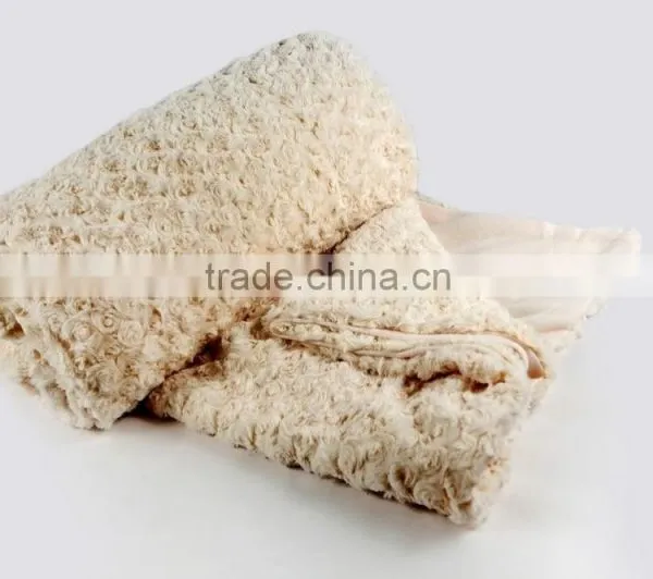 White PV Fleece Gifts Promotional Blanket With Card Ribbon Packaging