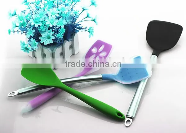 High Temprature Resistant Hard Plastic Inside Silicon Kitchen Ware photo-6
