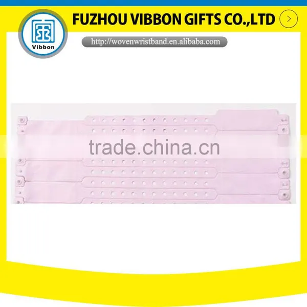Made in China Multi-tab Pvc Wristband for Meeting photo-3